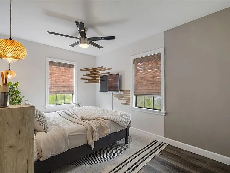 1411 E Henry Ave — Photo 21