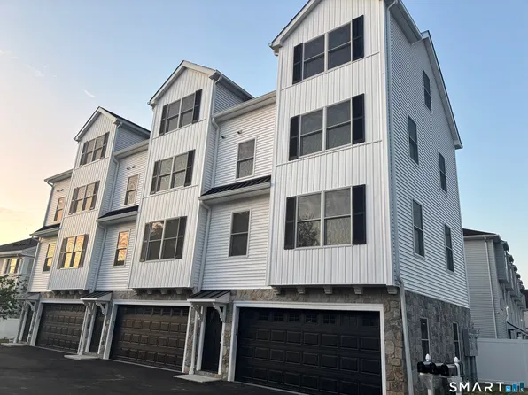 23 Finney Ln, Stamford, CT 06902