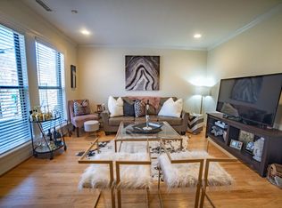 4000 Oak St APT 16, Kansas City, MO 64111