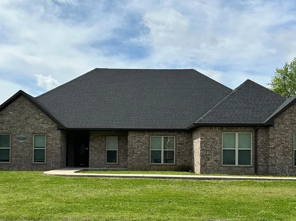 609 S Ridgeway Dr, Blytheville, AR 72315