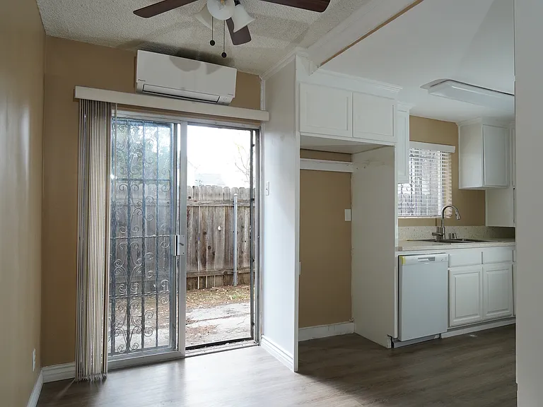 35 El Nido Ave #2 — Photo 4