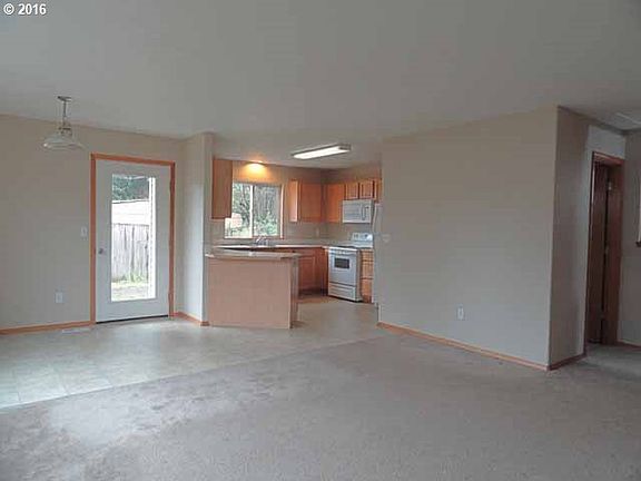 4th image of 1844 SE Currin Dr