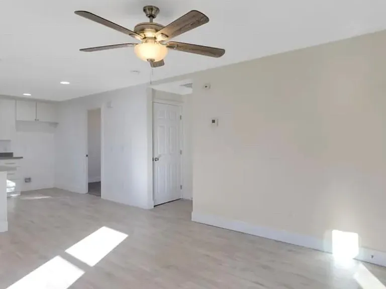 285 Del Monte Ave — Photo 6