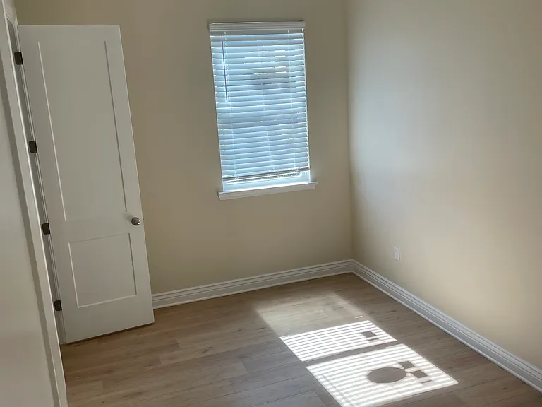 4714 Dodt Ave — Photo 6