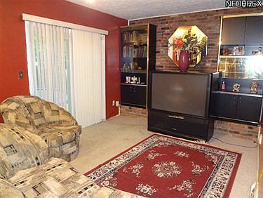 2nd image of 1091 Hillrock Dr