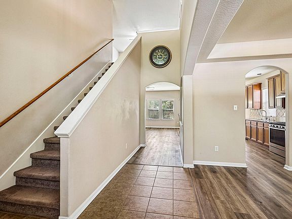 3rd image of 9705 Blue Bonnet Dr