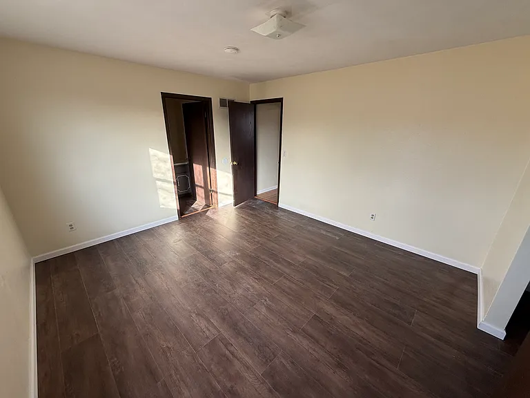 947 Belle Valley Dr — Photo 13