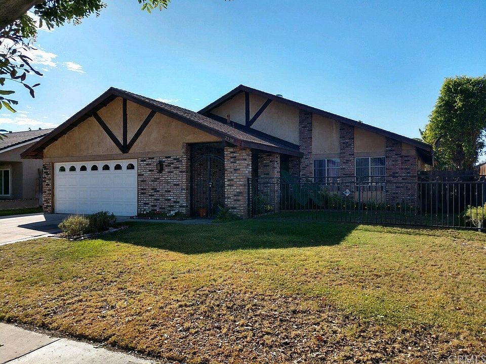 1st image of 2528 S Concord Pl