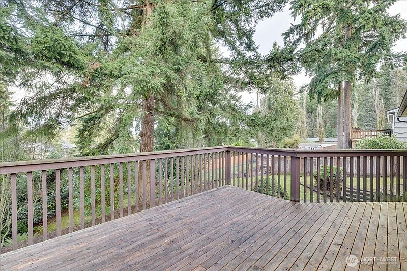 4th image of 15062 SE 44th Street
