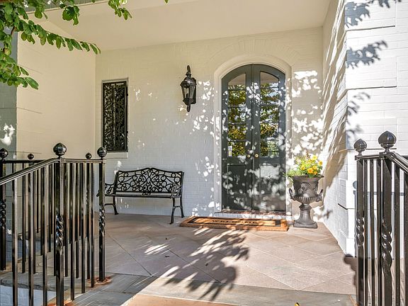 4th image of 6111 Hickory Valley Rd