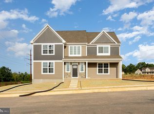 103 Sparrow Ln, Elizabethtown, PA