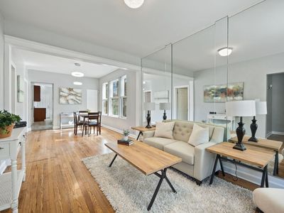 (Undisclosed Address), Chicago, IL, 60621