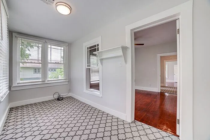 1155 N Main St — Photo 17