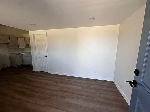 2nd image of 435 E St #B