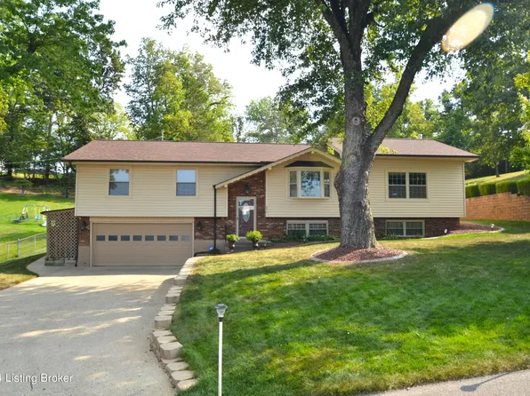 236 Dogwood Dr, Radcliff, KY 40160