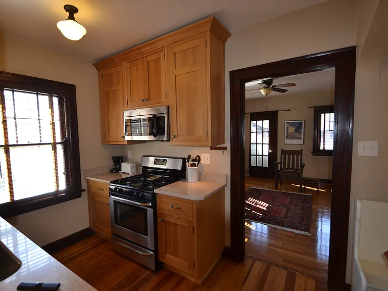 908 Ellison Ave #4 — Photo 5