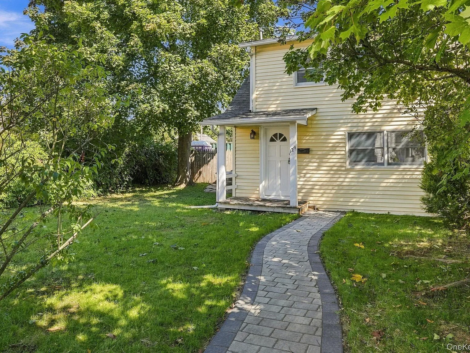 1 bed, 1.0 bath, 700 sqft, $1,300 — Photo 2