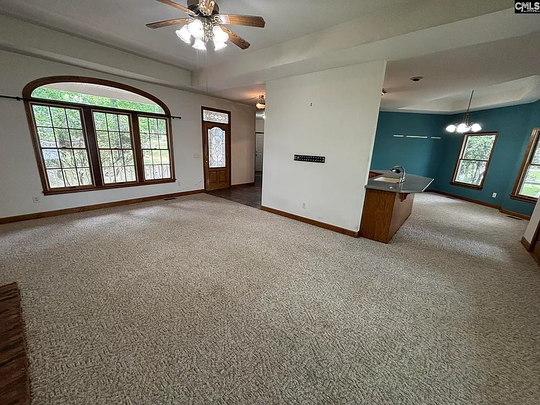 527 Superior Cir — Photo 6