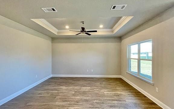 4th image of 10650 Relic Rd N