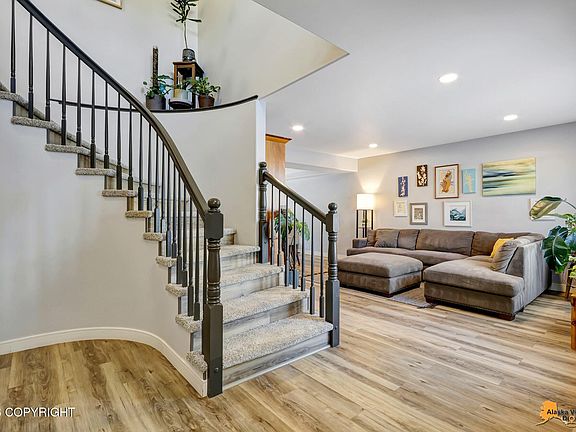 3rd image of 3751 Eastwind Dr