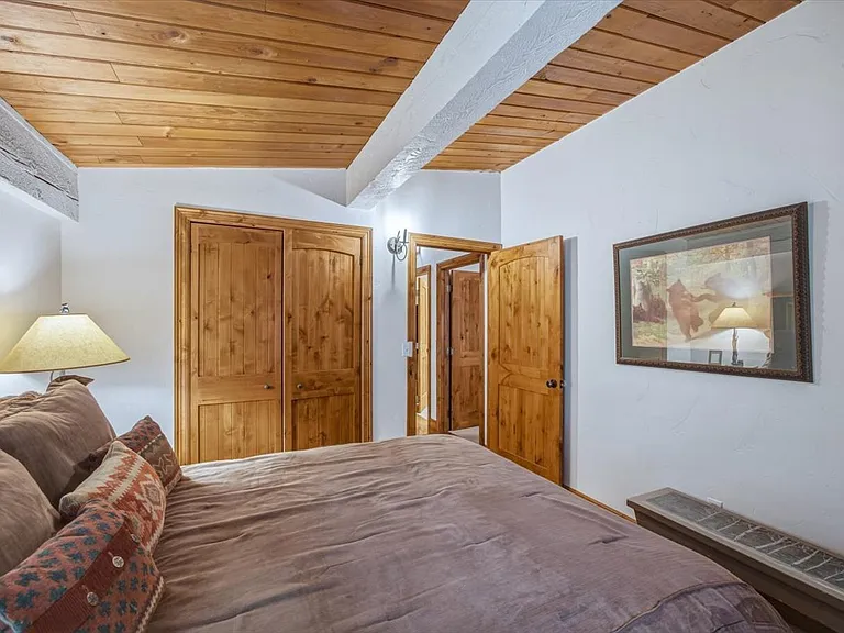 2586 Davos Trl — Photo 12