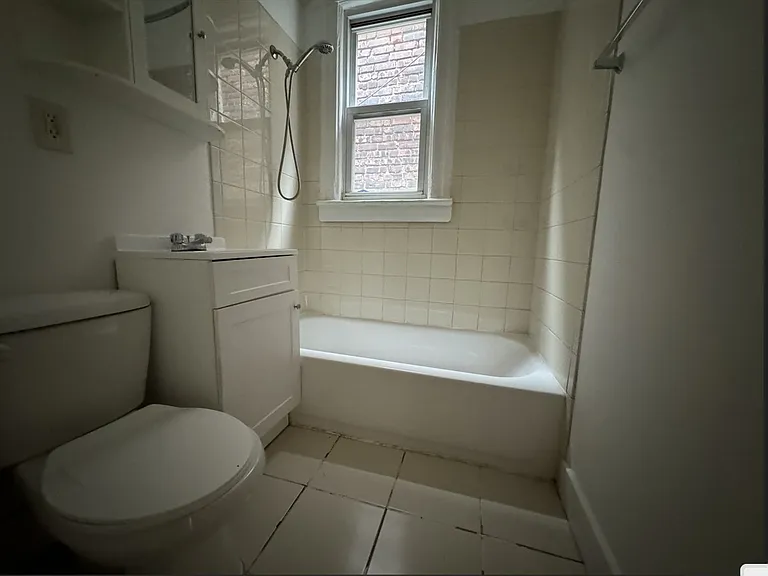 149 Wilkinson Ave #3R — Photo 5