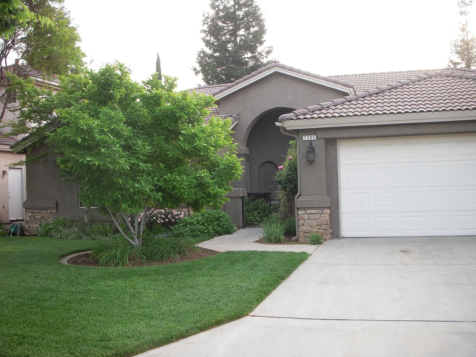 7395 N Gregory Ave photo 1