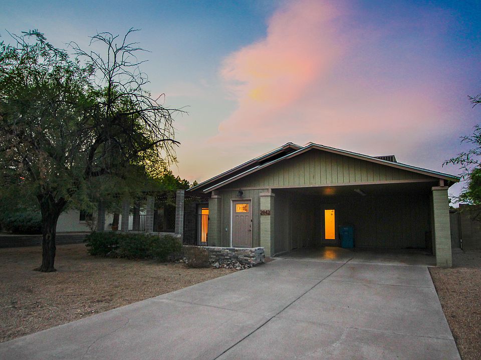 1st image of 2942 E Willow Ave