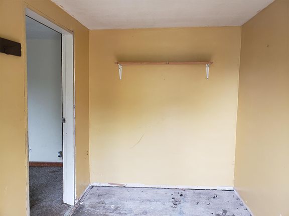 Entry way between house and 368 sf attached garage