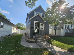 212 7th Ave NE, Aberdeen, SD 57401