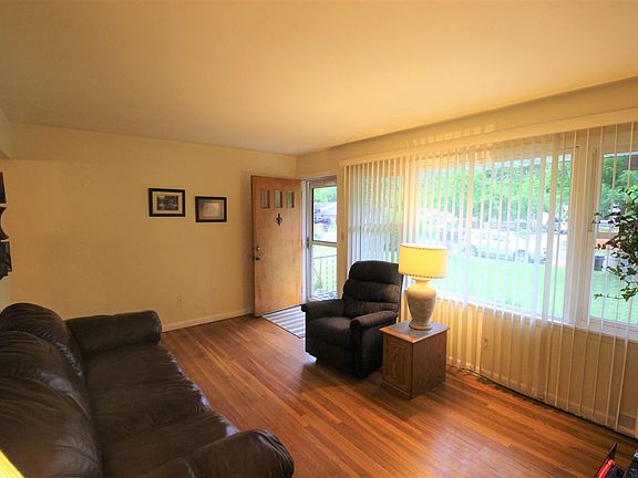 4th image of 2800 W Scenic Dr