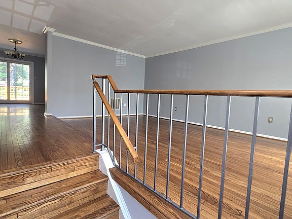 All hardwood and bright interior