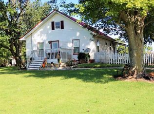 9058 N 1950th Blvd, Mount Carmel, IL 62863