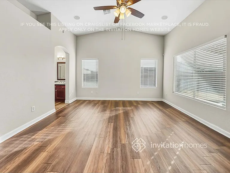 3042 S 64th Ave — Photo 8