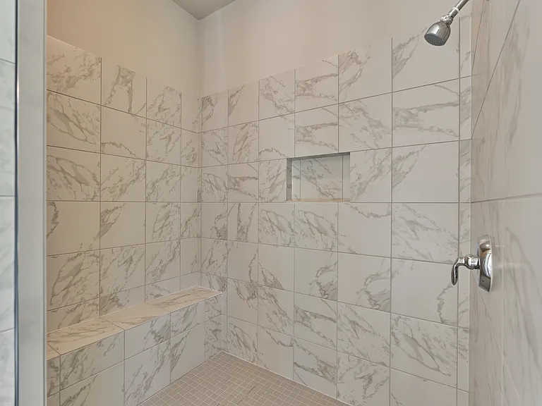 1716 Encino Blvd — Photo 29