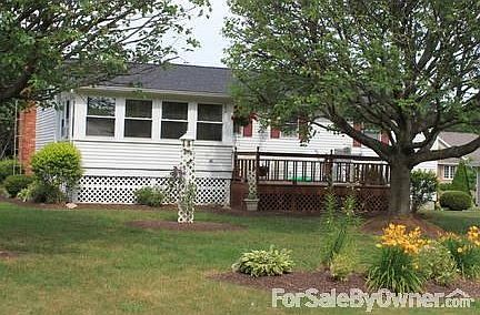 Deck on rear of home...very relaxing