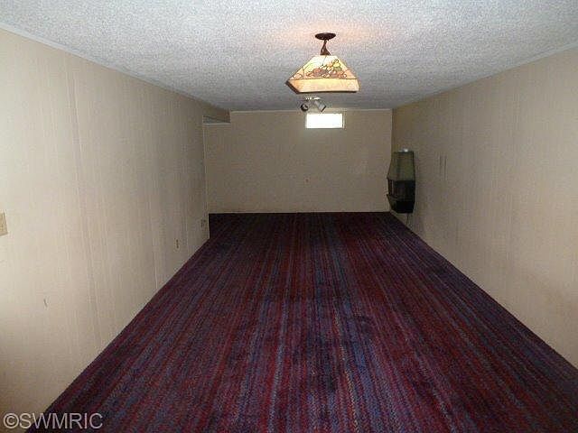2nd image of 585 Hendrick Rd