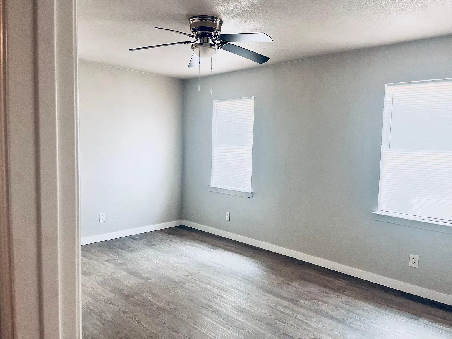 3 bed, 1500 sqft, $2,249 — Photo 2