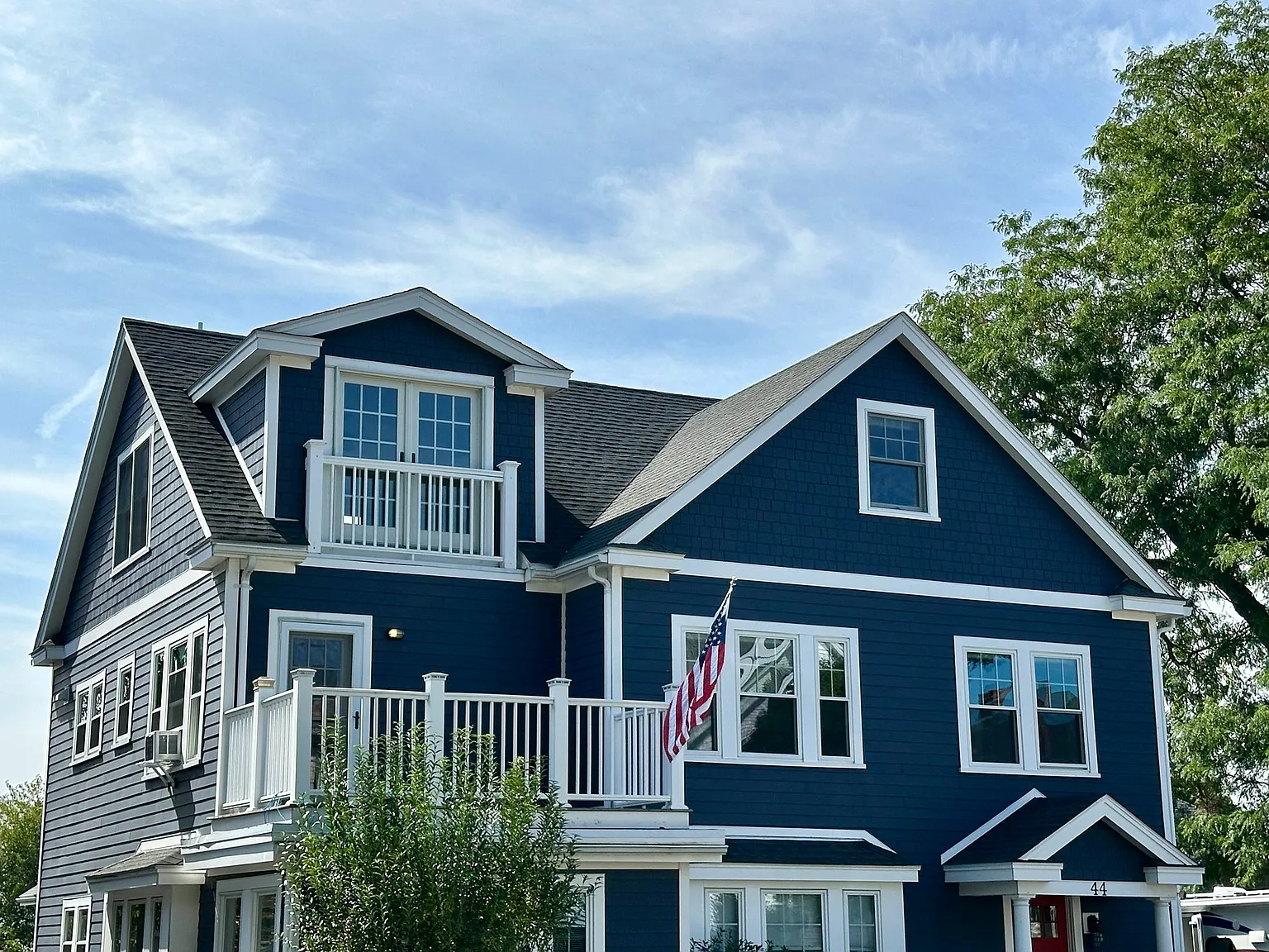 3 bed, 2.0 bath, 2233 sqft, $4,400 — Photo 3