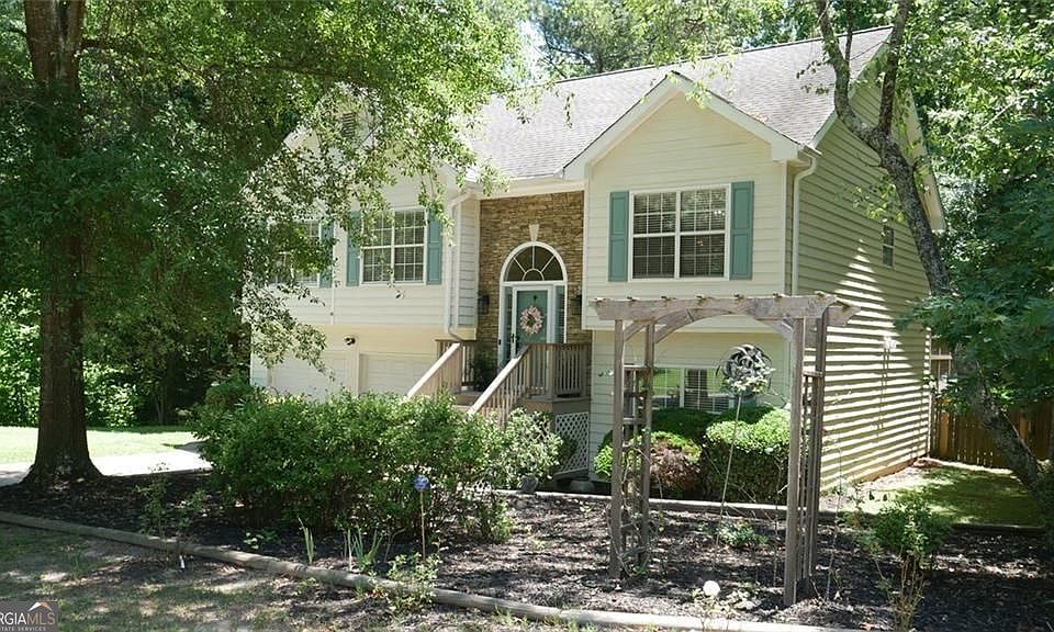 1st image of 3257 Camens Way