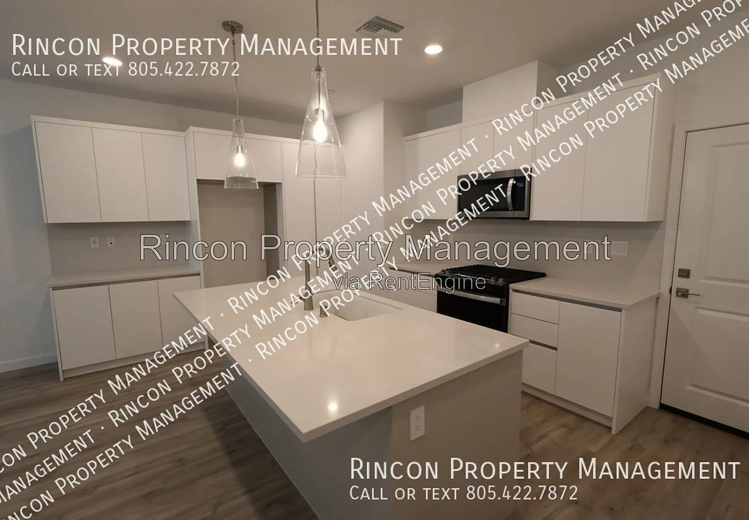 3 bed, 2.5 bath, 1424 sqft, $4,100 — Photo 1