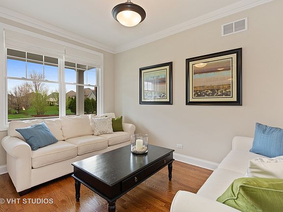 Nice View of Green Space.  Not other House Fronts.