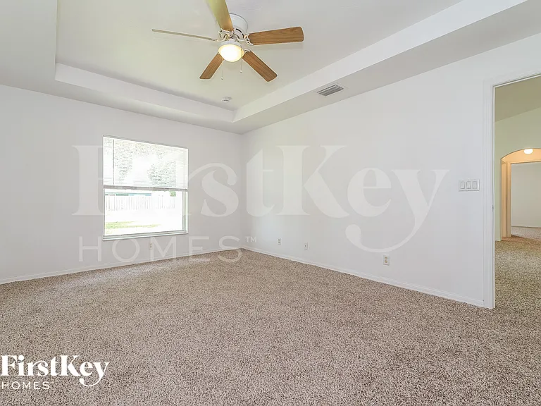 2831 SE Hutchings Ave — Photo 9