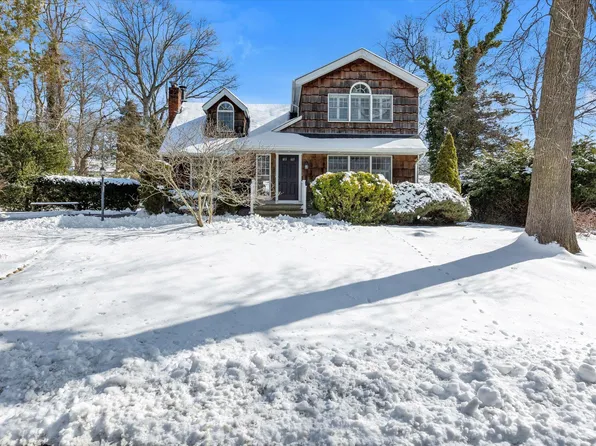 105 Eatons Neck Road, Northport, NY 11768