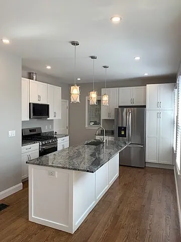 5 1/2 Edward St #2 — Photo 1