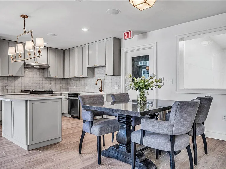 The Vinings Apartments — Photo 36