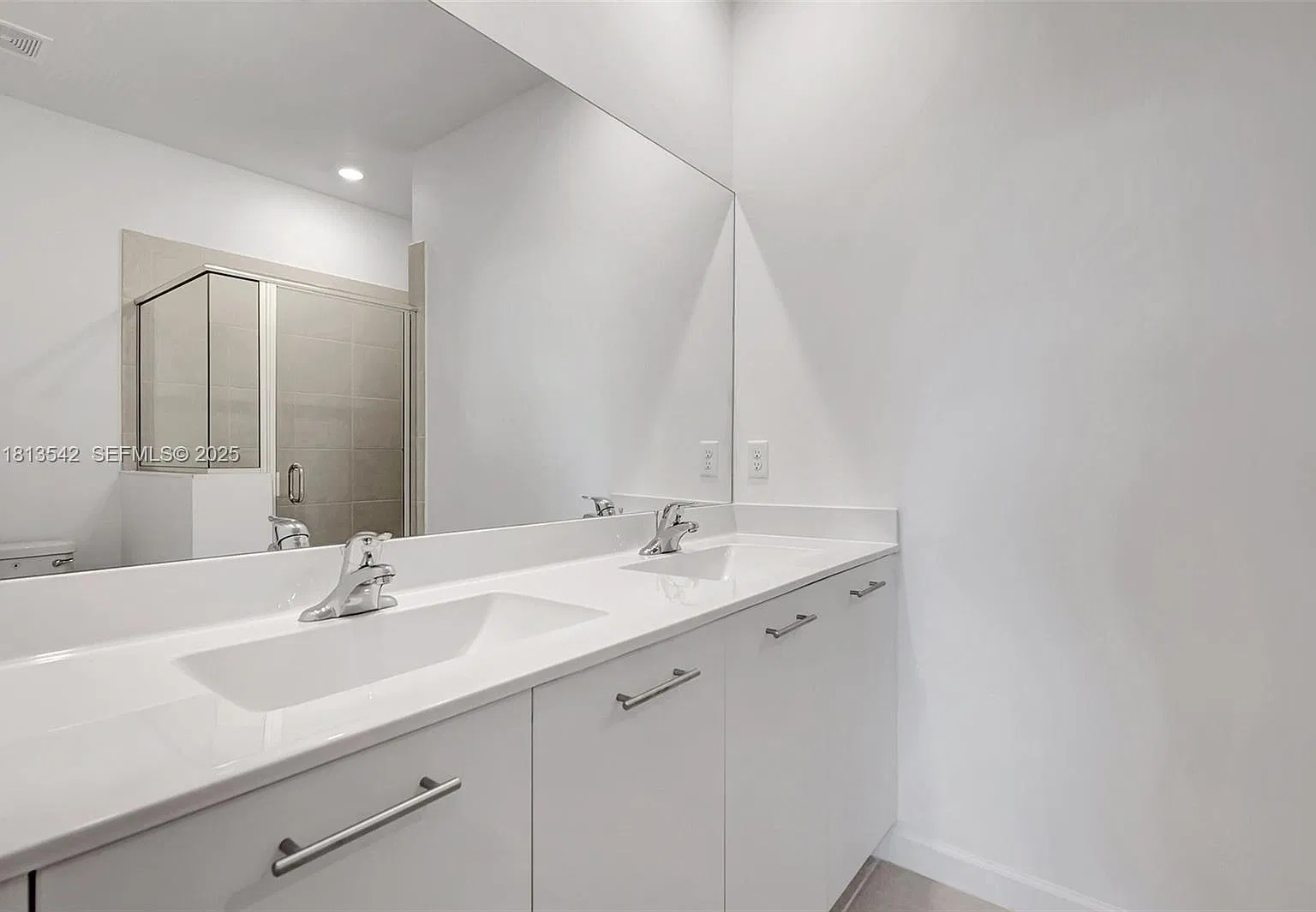 4 bed, 1820 sqft, $3,900 — Photo 4