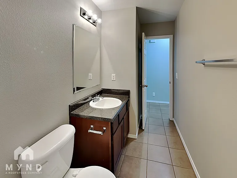 3401 E Gillette St #3401 — Photo 13
