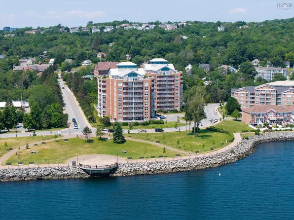 89 Waterfront Dr #802, Bedford, NS B4A 4K4
