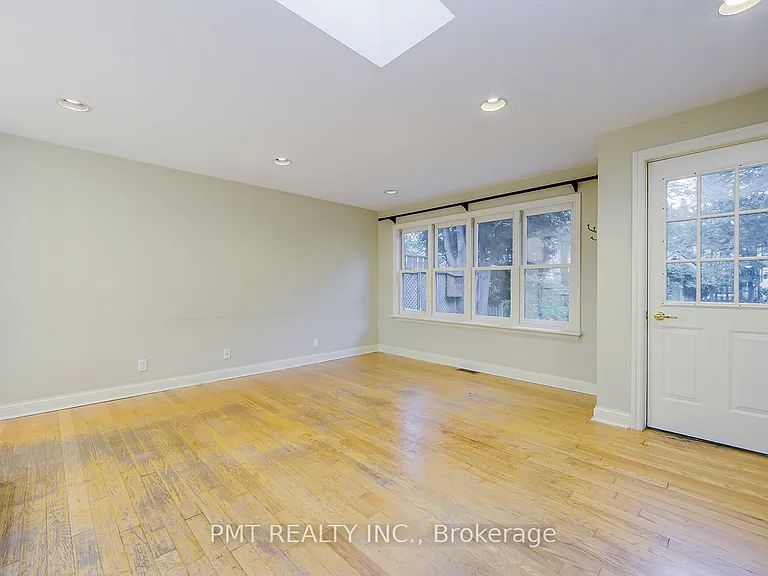 47 Herbert Ave — Photo 8